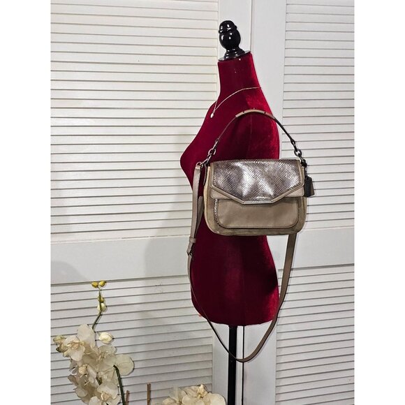 NWOT Coach Women's Exotic Python Embossed Leather Crossbody Bag Sz Medium 1854 - Picture 2 of 13